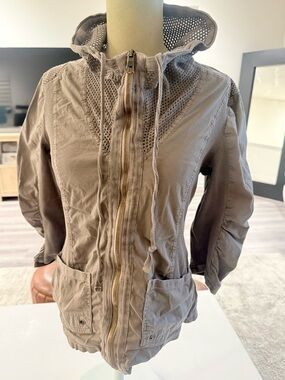 Wearables XCVI lightweight utility cargo zip jacket ruched sleeves Small
